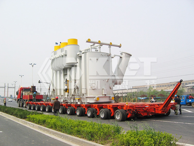 自行式液壓模塊運(yùn)輸車(chē)用于變壓器運(yùn)輸